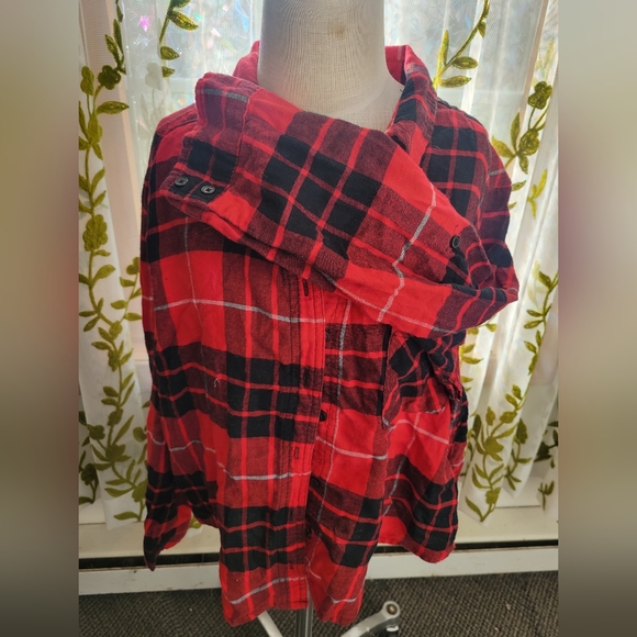 Forever 21 red black cropped button up flannel top Large - Picture 5 of 10